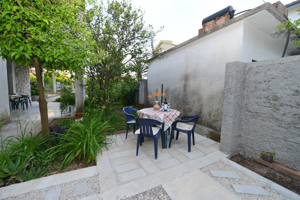 Apartments Simonovic Тиват Екстериор снимка
