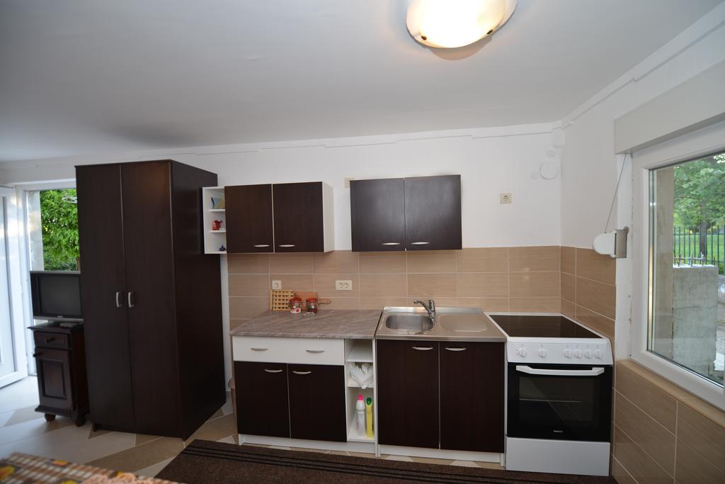 Apartments Simonovic Тиват Екстериор снимка